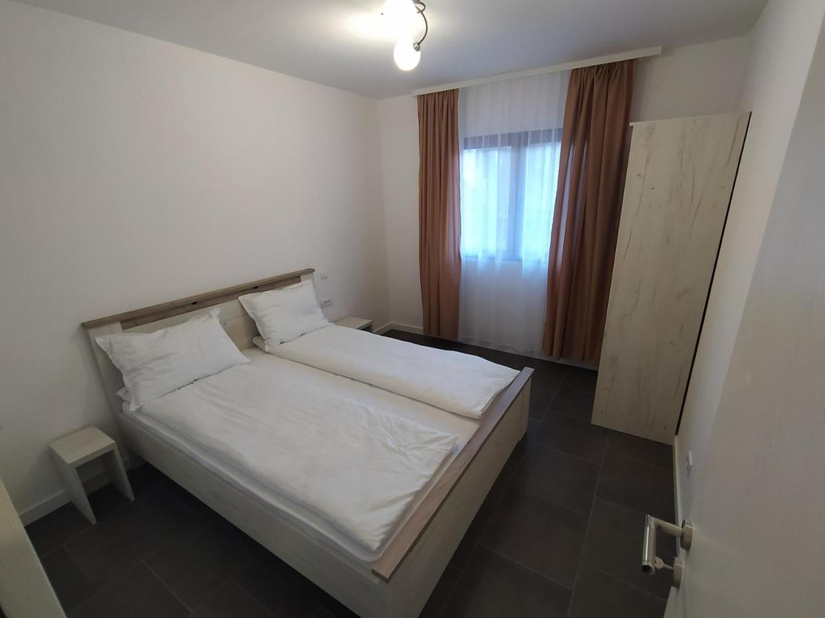 Domacinstvo Kod Gere Bed & Breakfast Crni Vrh Екстериор снимка