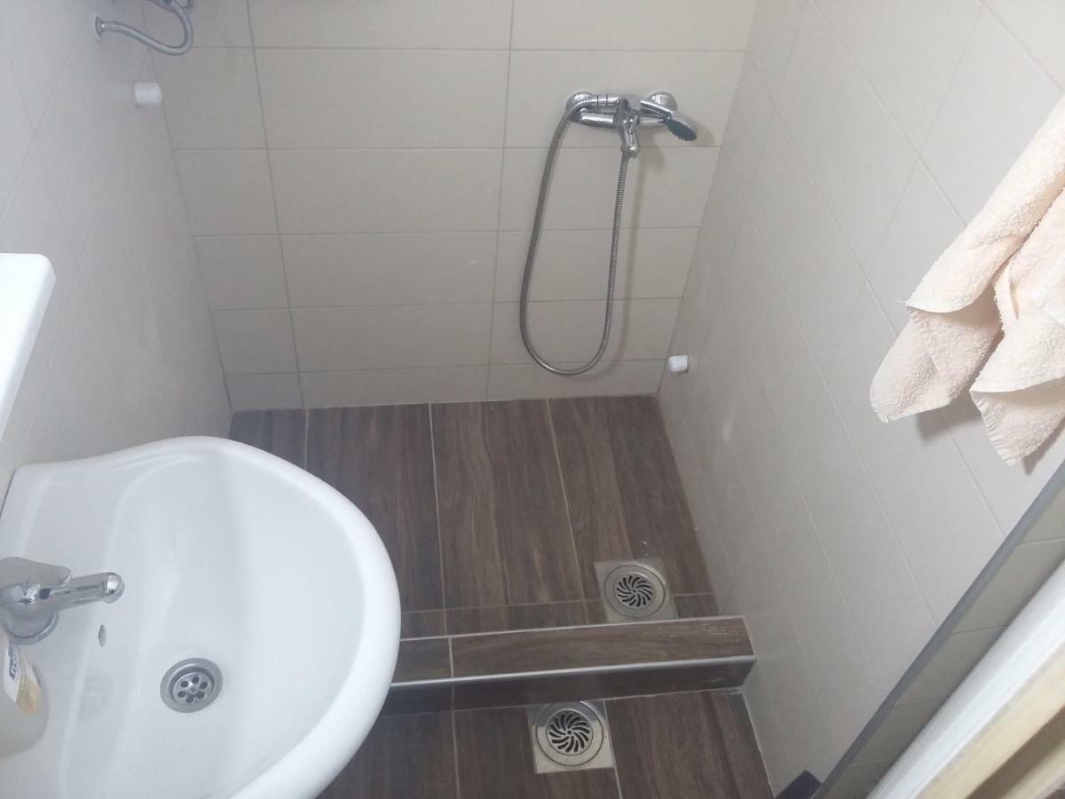 Domacinstvo Kod Gere Bed & Breakfast Crni Vrh Екстериор снимка