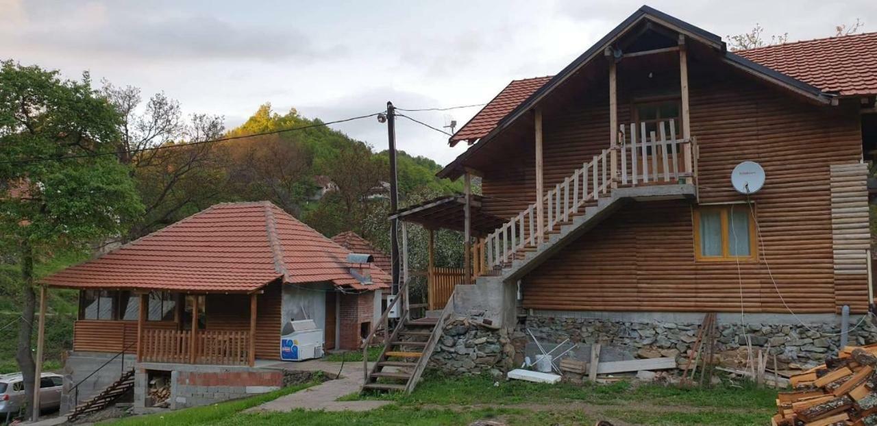 Domacinstvo Kod Gere Bed & Breakfast Crni Vrh Екстериор снимка